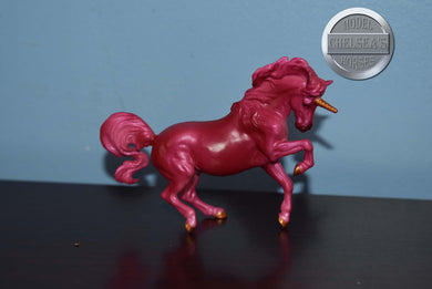 Pink Unicorn from Sparkling Splendor-Mini Connemara Mold-Breyer Stablemate