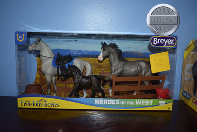 Heroes of the West-Damaged Box-New in Box-Breyer Classic