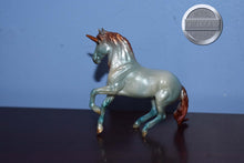 Load image into Gallery viewer, Green/Gold Unicorn Alborozo-Breyer Stablemate