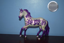 Load image into Gallery viewer, Goblin-Halloween Exclusive-Hard to Find-Harper Mold-Breyer Classic