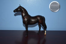 Load image into Gallery viewer, War Admiral-Breyer Classic