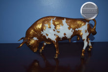 Load image into Gallery viewer, Knossos-Gold Variation-Breyerfest Exclusive-LE of 200-Fighting Bull Mold-Breyer Traditional