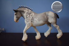 Load image into Gallery viewer, Benelli-Matte Version-Breyerfest Exclusive-Shire Gelding Mold-Breyer Traditional