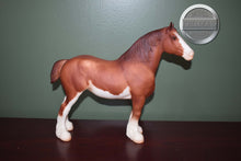 Load image into Gallery viewer, Dempsey and Quincy-Clydesdale Mare and Foal Mold-Breyer Traditional