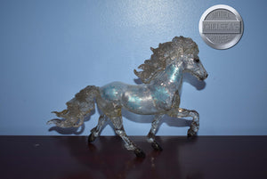 Jol-Clear Version-Holiday Exclusive-Icelandic Pony Mold-Breyer Traditional