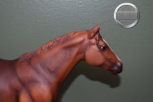 Load image into Gallery viewer, Chestnut Quarter Horse-Long Tail Version-Treasure Hunt Series-Lady Phase Mold-Breyer Traditional