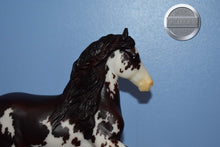 Load image into Gallery viewer, Gran Cavallo-Breyerfest Exclusive-Peruvian Paso Mold-Breyer Traditional