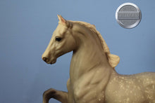Load image into Gallery viewer, Dapple Grey Five Gaiter-Five Gaiter Mold-Breyer Traditional