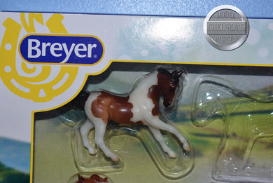 Glow in the Dark Set-MISSING HORSE-Comes with Box-Breyer Stablemate