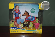 Load image into Gallery viewer, Day at the Vet Gift Set-New in Box-Breyer Classic