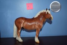 Load image into Gallery viewer, Rhenish Draft #2-Matte Version-Breyerfest Exclusive-Georg Mold-Breyer Traditional