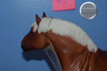 Load image into Gallery viewer, Rhenish Draft #2-Matte Version-Breyerfest Exclusive-Georg Mold-Breyer Traditional