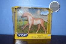 Load image into Gallery viewer, Scooter-No Blanket-Action Stock Horse Mold-New in Box-Breyer Traditional