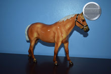 Load image into Gallery viewer, Glossy Palomino-Quarter Horse Gelding Mold-Breyer Traditional