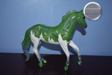 Load image into Gallery viewer, Wintergreen-Holiday Exclusive-Loping Quarter Horse Mold-Breyer Classic