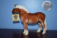 Load image into Gallery viewer, Glossy Rhenish Draft-Breyerfest Exclusive-Georg Mold-Breyer Traditional