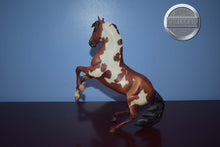 Load image into Gallery viewer, Picasso-Desatado Mold-Breyer Traditional