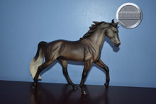 Load image into Gallery viewer, Bluegrass Bandit-Original on the Mold-Breyer Traditional