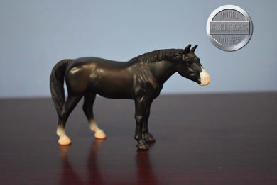 Black Quarter Horse-Quarter Horse Mold-Breyer Stablemate