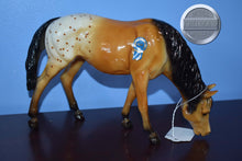 Load image into Gallery viewer, Clara and Mae-Vintage Club Exclusives-Grazing Mare and Foal Mold-Breyer Traditional