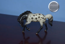 Load image into Gallery viewer, Mini Ichabod-Halloween Exclusive-Rivet (Mustang) Mold-Breyer Stablemate