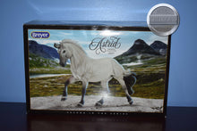 Load image into Gallery viewer, Astrid-Matte Version-With Box and COA-Premier Club Exclusive-Breyer Traditional