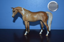 Load image into Gallery viewer, Montana Sky-Matte-Pebbles Arabian Mare-Peter Stone