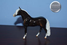 Load image into Gallery viewer, Lava Baby-Andalusian Mold-Chip Scale-Peter Stone