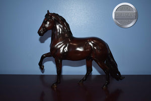 RSV Inolvidable-Peruvian Paso Mold-Breyer Traditional