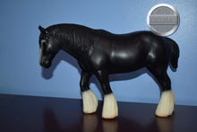 Load image into Gallery viewer, TRU Black English Shire-Shire Mare Mold-Breyer Traditional