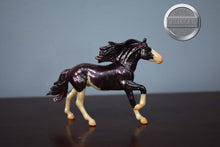 Load image into Gallery viewer, Merry and Bright-Mirado Mold-Breyer Stablemate