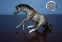 Load image into Gallery viewer, Grullo from Mystery Foal Surprise-Reining Horse Mold-Breyer Stablemate
