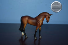 Load image into Gallery viewer, Bay Thoroughbred-Standing Thoroughbred Mold-Breyer Stablemate
