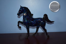 Load image into Gallery viewer, Gala-Five Gaiter Mold-Breyer Traditional