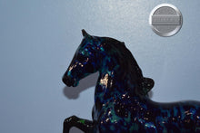 Load image into Gallery viewer, Gala-Five Gaiter Mold-Breyer Traditional