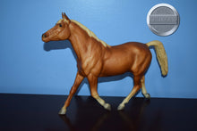 Load image into Gallery viewer, Chestnut Morganlanz-Morganlanz Mold-Breyer Traditional