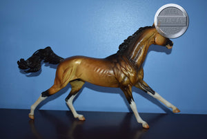 Altynai-Premier Club Exclusive-Akhal Teke Mold-Breyer Traditional