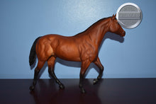 Load image into Gallery viewer, Bay Stock Horse Stallion-Vintage Box-Original on the Mold-Breyer Traditional