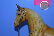 Load image into Gallery viewer, Palomino with Saddle-Western Horse Mold-Breyer Traditional