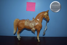 Load image into Gallery viewer, Palomino with Saddle-Western Horse Mold-Breyer Traditional
