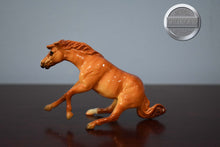 Load image into Gallery viewer, Glossy Brindle Diesel-Stablemate Club Exclusive-Reining Mold-Breyer Stablemate