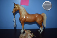 Load image into Gallery viewer, Palomino with Saddle-Western Horse Mold-Breyer Traditional