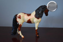Load image into Gallery viewer, Hope-Bouncer Mold-Breyer Traditional