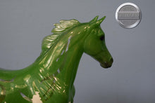 Load image into Gallery viewer, Wintergreen-Holiday Exclusive-Harper Mold-Breyer Classic