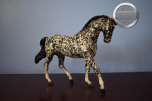 Load image into Gallery viewer, Sgt Pepper-Breyerfest Exclusive-Big Ben Mold-Breyer Traditional