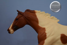 Load image into Gallery viewer, Special Delivery-Cigar Mold-Breyer Traditional