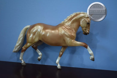 Winter Wonderland-NO COSTUME-Totilas Mold-Breyer Traditional