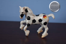 Load image into Gallery viewer, Torlinie-Breyerfest Exclusive-Clydesdale Mold-Breyer Stablemate