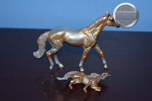 Load image into Gallery viewer, Sunchaser-Fairytale Friends Series-Thoroughbred Mold-Breyer Stablemate