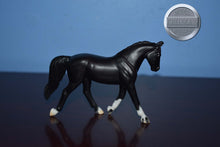 Load image into Gallery viewer, Black Warmblood-WEG Exclusive-Trotting Warmblood Mold-Breyer Stablemate